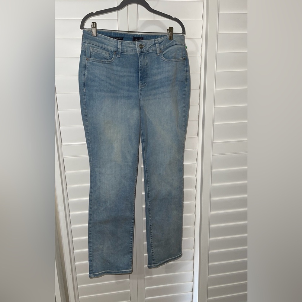 NYDJ Marilyn Straight Leg Light Wash Lift & Tuck Jeans Size 12
